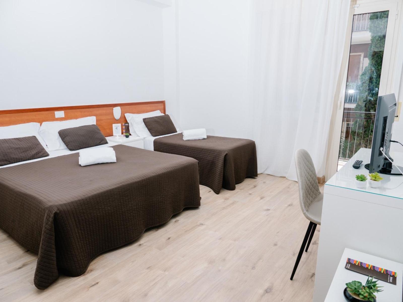 Hotel Antagos Montesilvano Bagian luar foto