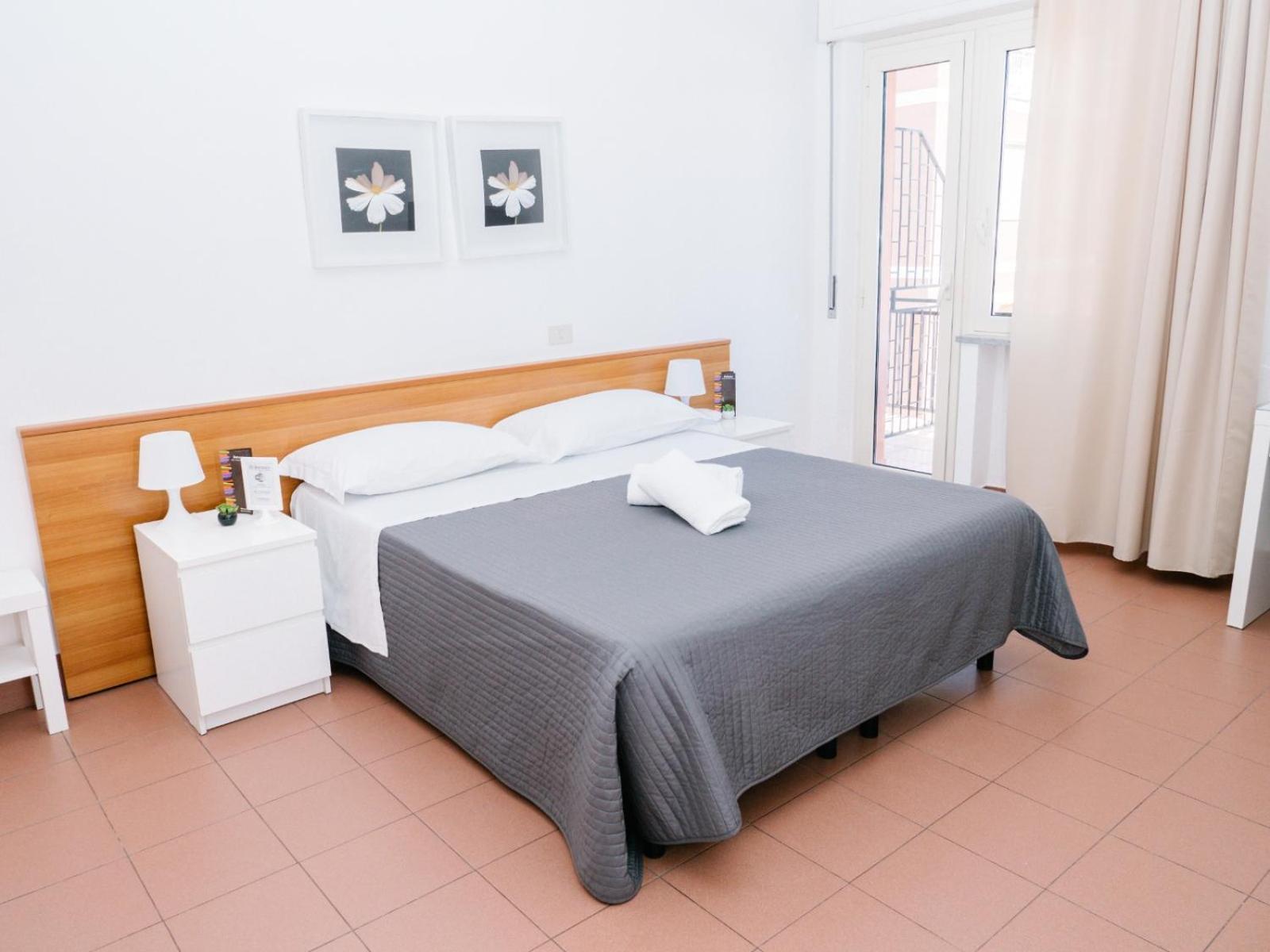 Hotel Antagos Montesilvano Bagian luar foto