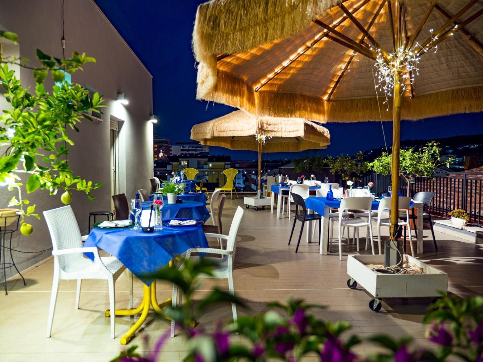 Hotel Antagos Montesilvano Bagian luar foto