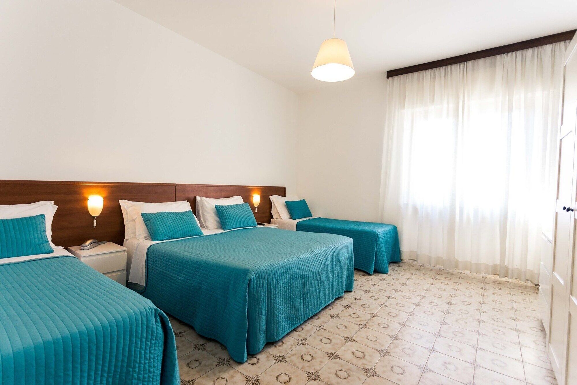 Hotel Antagos Montesilvano Bagian luar foto